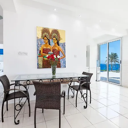 Villa An Executive 3 Bedroom Villa, Private Pool, Ac Wifi In Rooms, Internet Tv