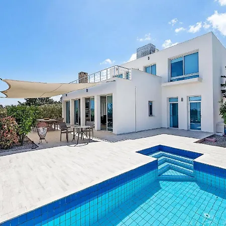 An Executive 3 Bedroom Villa, Private Pool, Ac Wifi In Rooms, Internet Tv * Agios Amvrosios (Kyrenia)