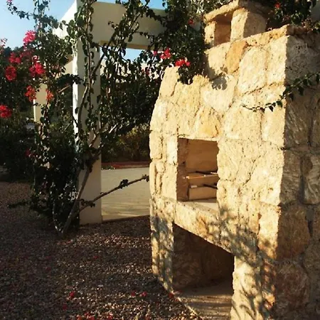 Villa An Executive 3 Bedroom Villa, Private Pool, Ac Wifi In Rooms, Internet Tv